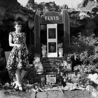 Fay with a single lily for Elvis on the 25th anniversary of Elvis' death Elvis Memorial Melbourne 2002